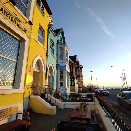 Ayrton House Holiday Apartments Blackpool Exterior photo