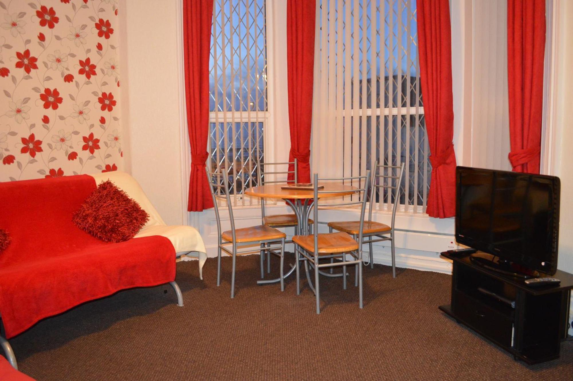 Ayrton House Holiday Apartments Blackpool Exterior photo